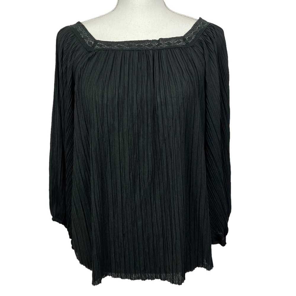 NWT BLU PEPPER Women’s Pullover Top Sz Large Color Black Crinkle Material